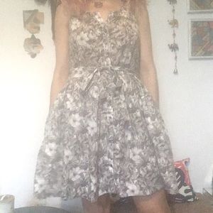 Cute grey floral print full mini dress**3/$20**